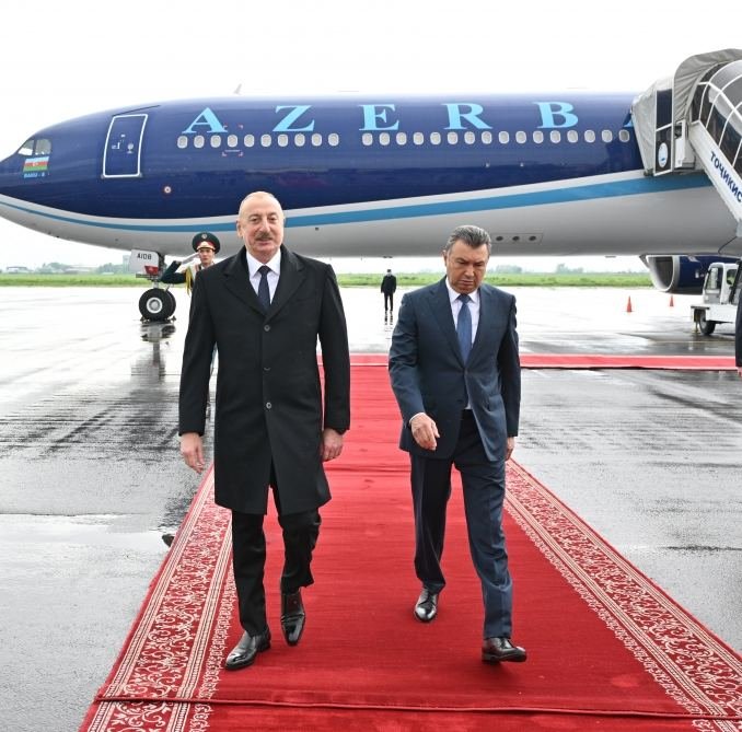 President Ilham Aliyev arrives on state visit to Tajikistan