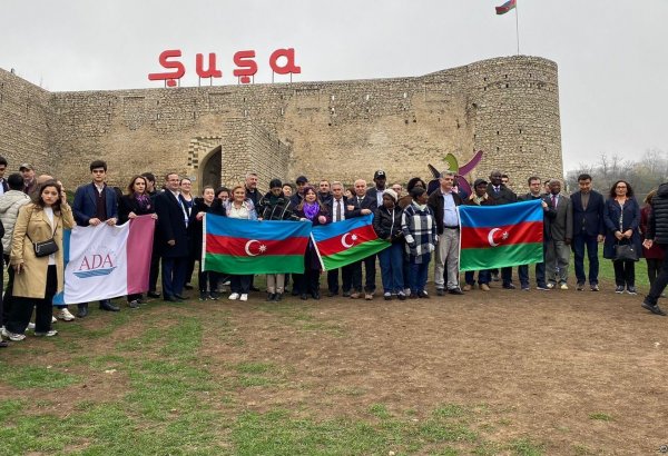 Делегация ТЮРКСОЙ по делам ЮНЕСКО посетила Шушинскую крепость