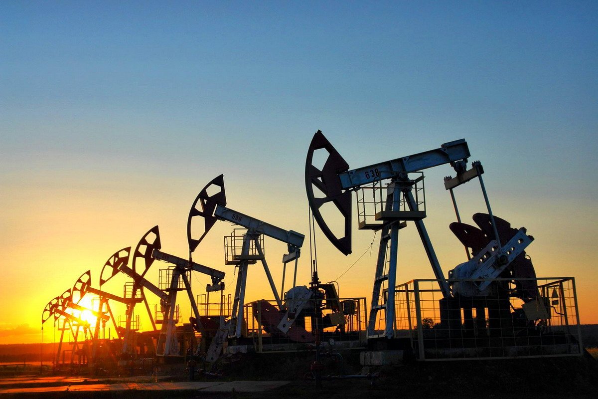 Коммерческие запасы нефти в США увеличились на 4,5 млн