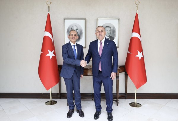 Bakan Çavuşoğlu, Irak Türkmen Cephesi Başkanı Turan ile görüştü