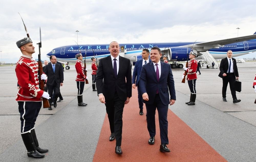 President Ilham Aliyev arrives in Bulgaria on working visit