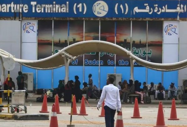 Судан продлил запрет на полеты в страну до конца мая