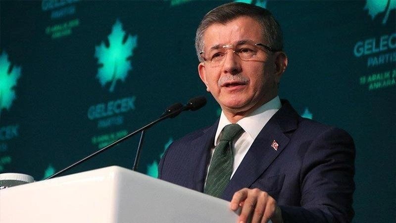 Davutoğlunun Partiyasında kütləvi şəkildə istefa edilib