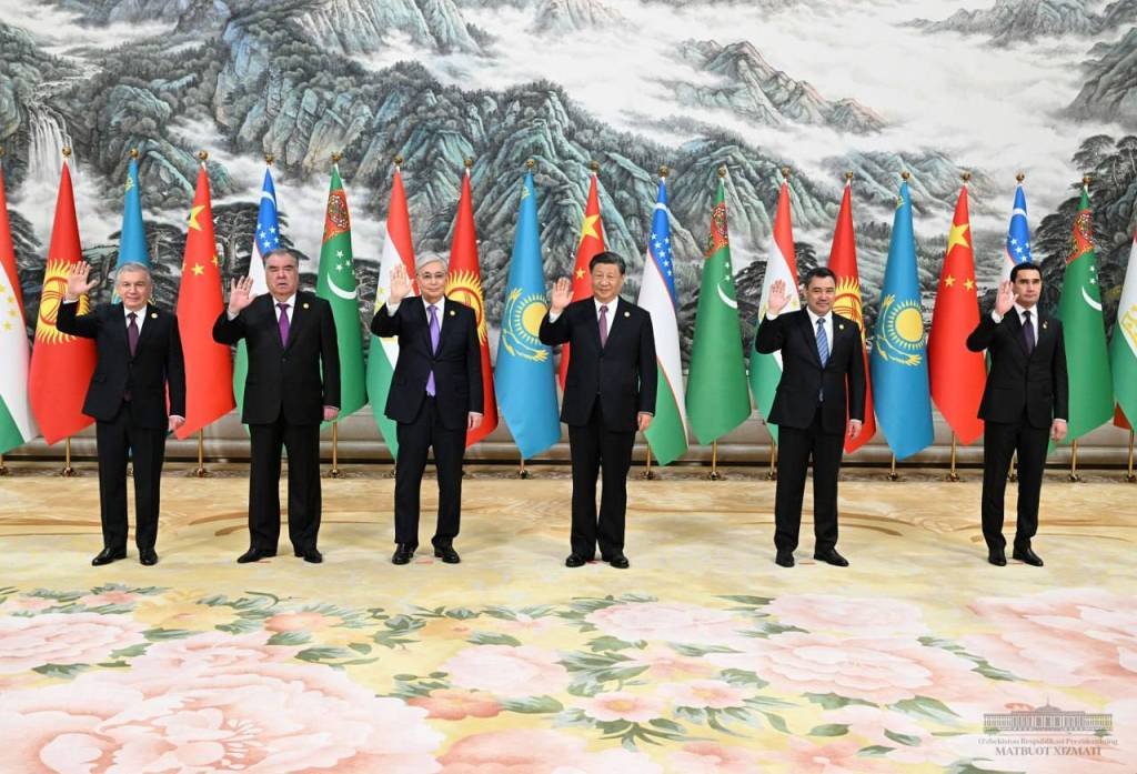 Prezident Shavkat Mirziyoyev "Markaziy Osiyo - Xitoy" birinchi sammitida ishtirok etmoqda