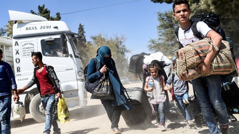 More Syrian refugees return home from Türkiye voluntarily
