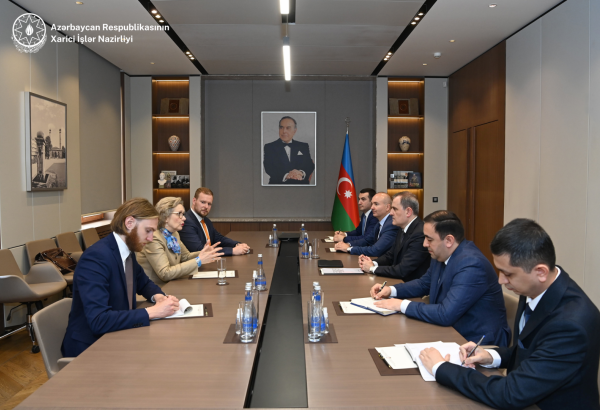 Ceyhun Bayramov ATƏT PA-nın prezidenti ilə görüşüb