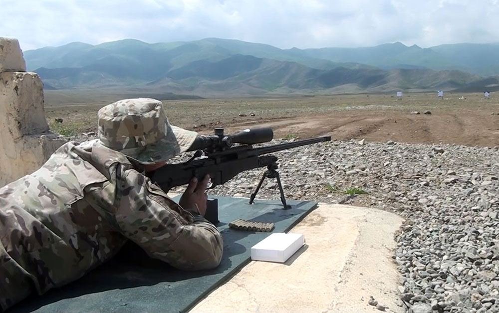 Azərbaycan Ordusunun snayperləri praktiki atış çalışmaları yerinə yetiriblər