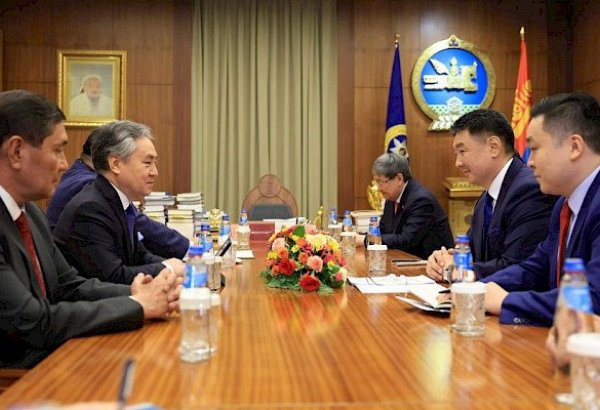 Foreign minister of Kyrgyzstan meets with president of Mongolia