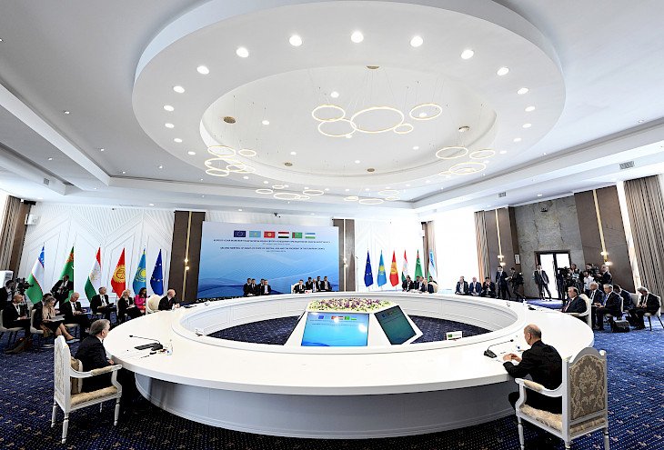 Президент КР на саммите «ЕС-ЦА» предложил создать платформу взаимодействия по развитию транспортной инфраструктуры