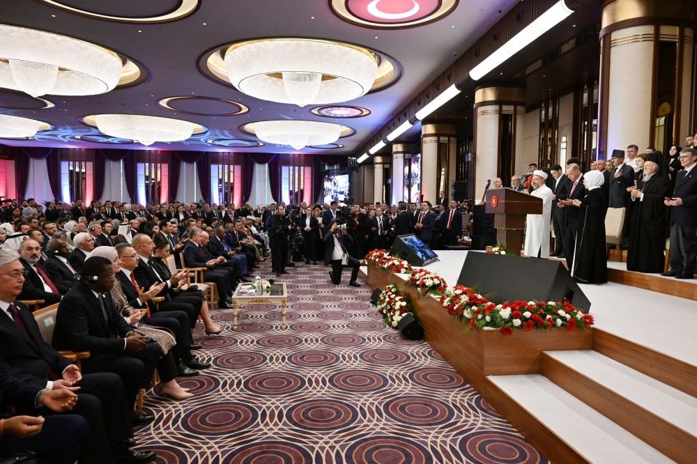 Külliye'de tarihi anlar: Beştepe'deki törende Nikol Paşinyan İlham Aliyev'in arkasına oturtuldu