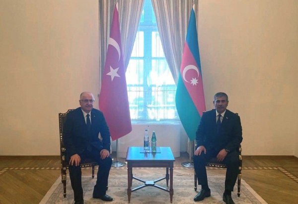 Azerbaycan Savunma Bakanı Hasanov, Milli Savunma Bakanı Güler ile görüştü