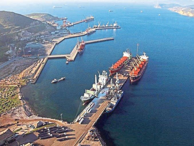 Yanvar-mart aylarında Türkiyənin Aliağa limanı min 500-dən çox gəmi qəbul edib