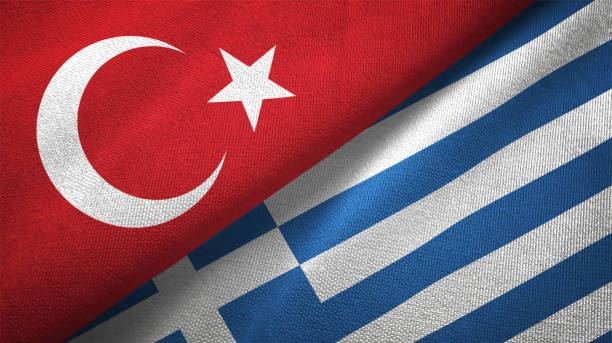 Главы МИД Греции и Турции обсудили предстоящий визит Мицотакиса в Анкару