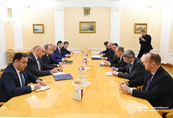 В Москве состоялась встреча глав МИД Азербайджана и России