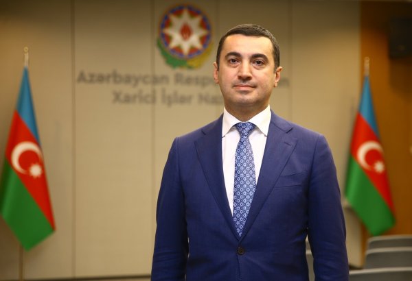Azerbaycan, Macron'un Ermenistan yanlısı açıklamalarına tepki gösterdi: