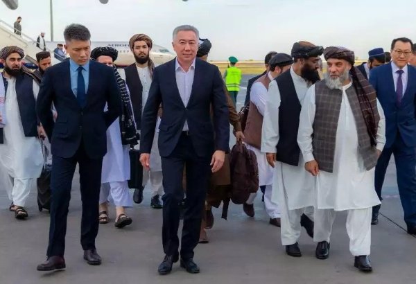 Kazakistan ile Afganistan karşılıklı ticareti 3 milyar dolara çıkarmayı hedefliyor