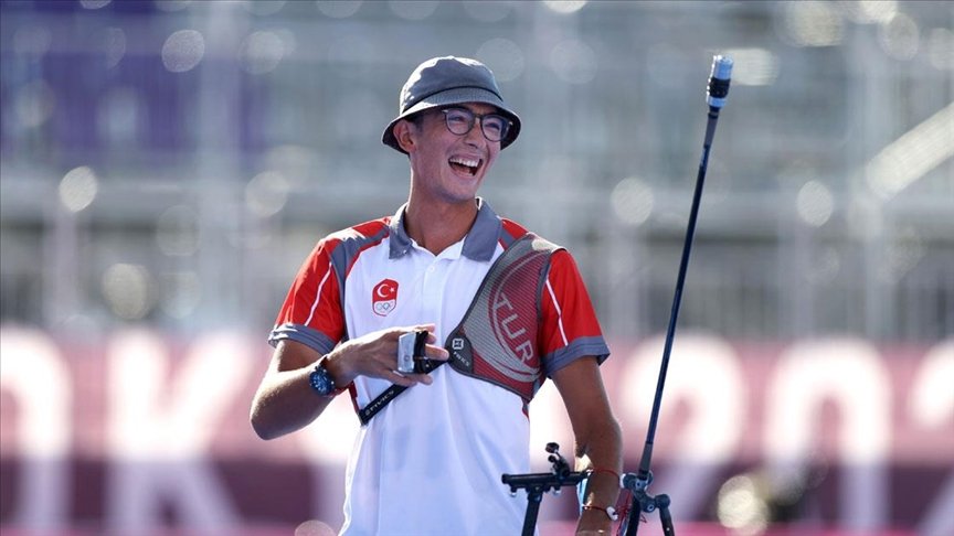 Mete Gazoz, Dünya Okçuluk Şampiyonası'nda çeyrek finale yükseldi