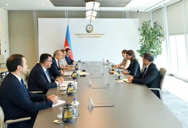 Азербайджан и Всемирный банк обсудили меры по диверсификации экономики