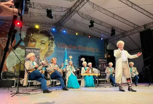 Ovations for Kazakh musicians at Austria’s biggest folklore festival