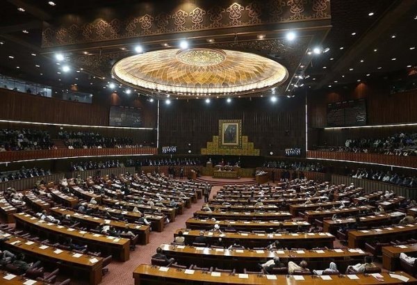 Pakistanın baş naziri Şahbaz Şərif parlamenti buraxıb