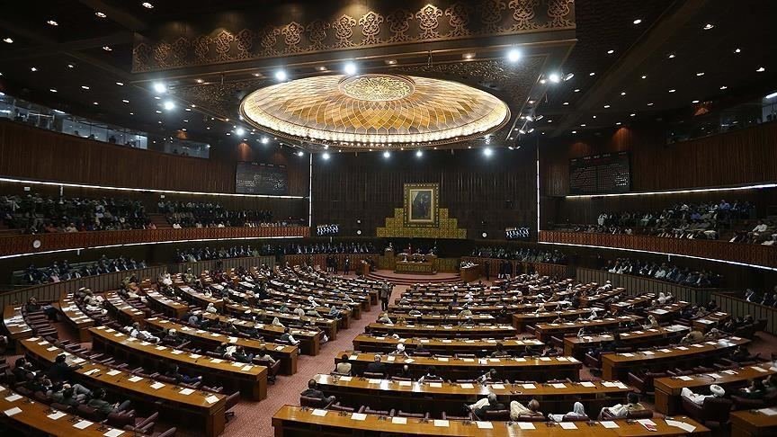 Pakistanın baş naziri Şahbaz Şərif parlamenti buraxıb