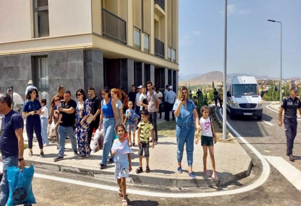 24 семьи бывших вынужденных переселенцев заселились в новые дома в Физули