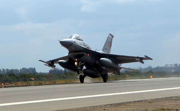 Ukraynalı pilotlar gələn ay “F-16” ları idarə etmək üçün təlimlərə başlayacaqlar