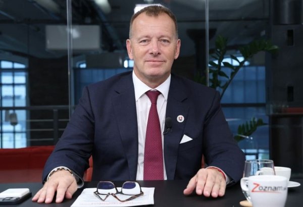 Председатель Национального совета Словакии прибыл с рабочим визитом в Азербайджан
