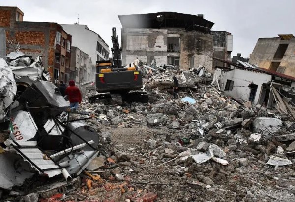 Fas'taki depremde enkazdan sağ çıkan depremzede: "Kurtulduğumuza sevinemedik"
