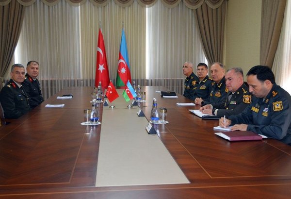 General Staff Chief of Azerbaijani Army meets with Turkish delegation