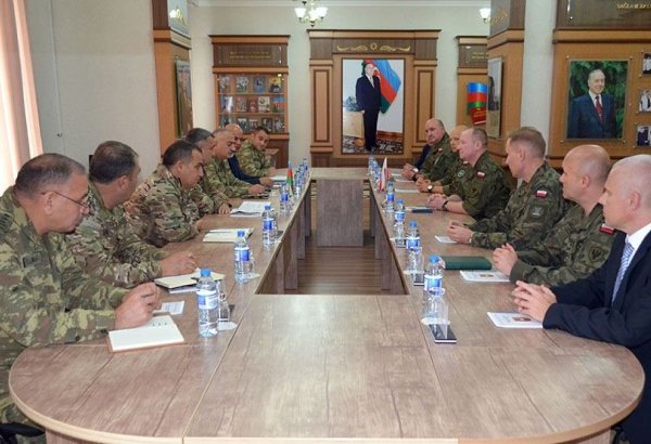 В Национальном университете обороны в Баку состоялась встреча с польской делегацией