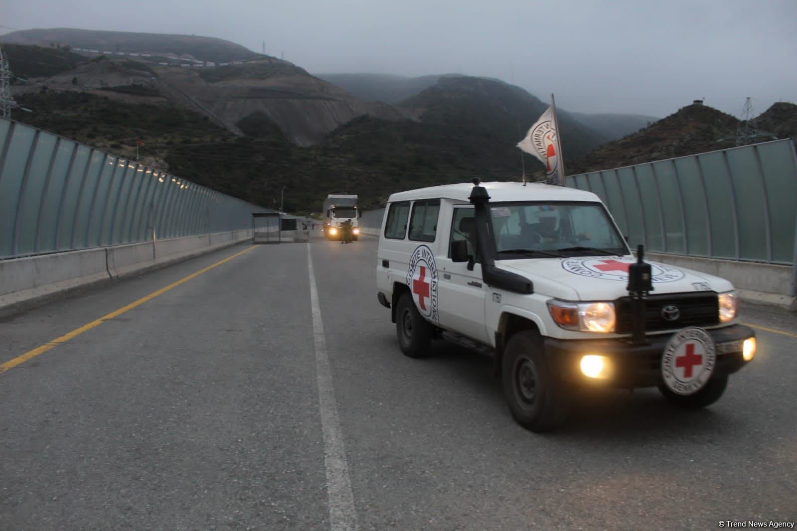 Азербайджан разрешит МККК перевозить продовольствие по дорогам Агдам-Аскеран-Ханкенди и Лачин-Ханкенди