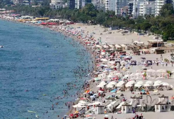 Türkiye welcomes over 33 million foreign tourists in eight months