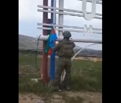 Флаг Азербайджана поднят в Агдере