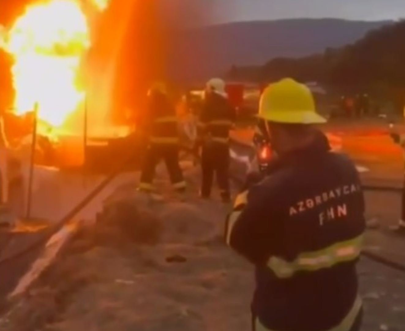 Азербайджанские пожарные потушили пожар в Ханкенди
