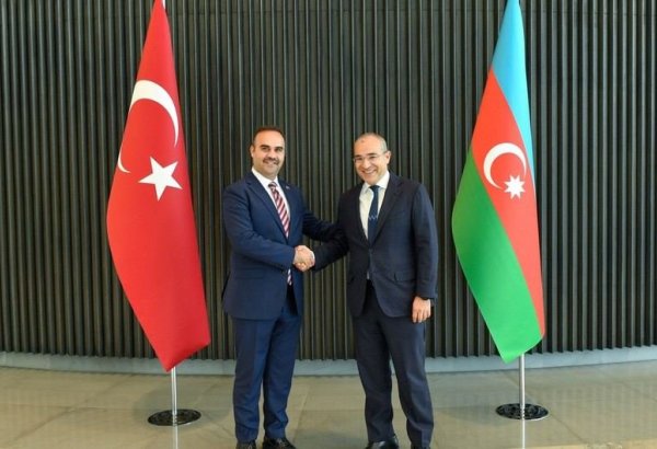 Azerbaijan, Türkiye discuss co-op in industry and technology realms