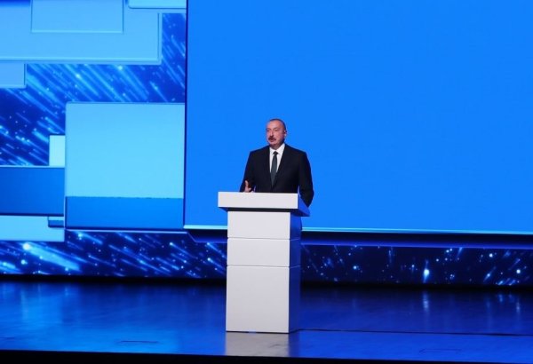 Президент Ильхам Алиев озвучил некоторые цифры по показателям развития Азербайджана на Международном астронавтическом конгрессе