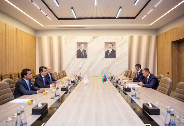 Азербайджан обсудил развитие сотрудничества в сфере искусственного интеллекта с ИСЕСКО