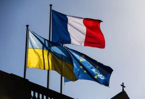 Zelenskinin Qarabağ barədə açıqlamasından sonra Fransada Ukrayna bayrağı endirilib