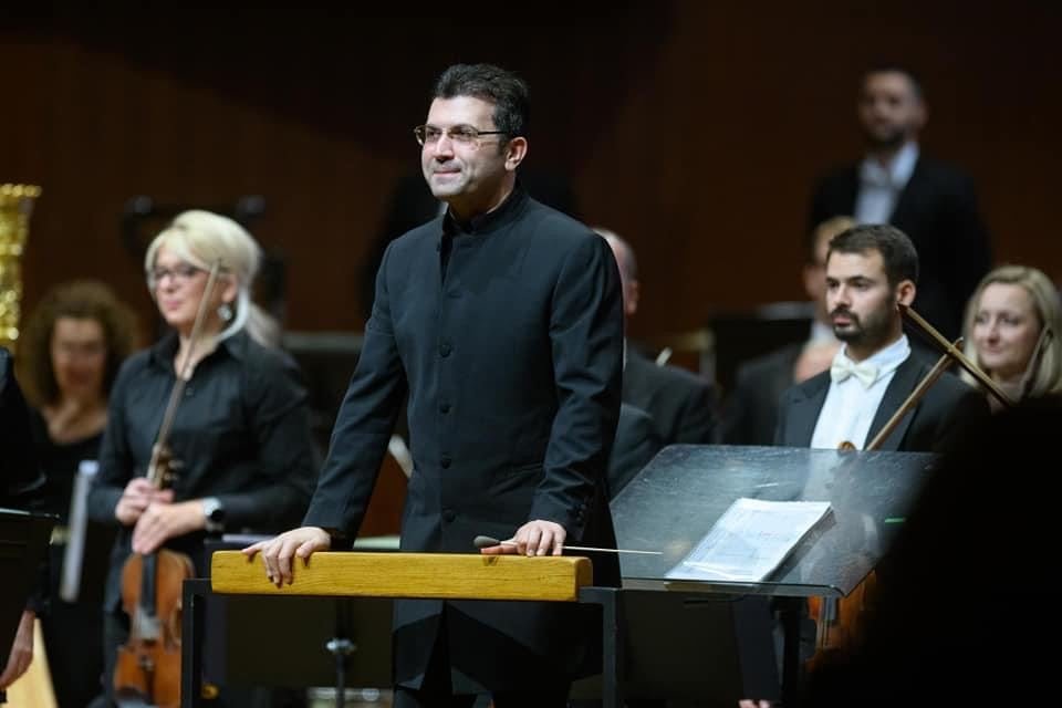 Эйюб Гулиев стал первым азербайджанским дирижером, управлявшим Загребским оркестром - концерт в Хорватии