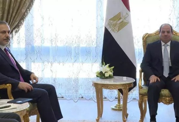 Turkish FM Fidan meets Egyptian President in Cairo