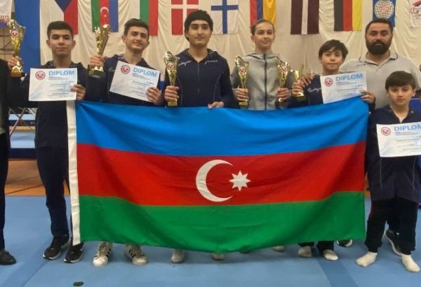 Azərbaycanlı gimnastlar Çexiyada beynəlxalq turnirdə mükafatlar qazanıb