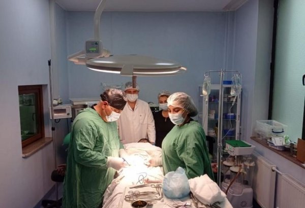 Azerbaijani doctors performs first surgical operation in Khankendi