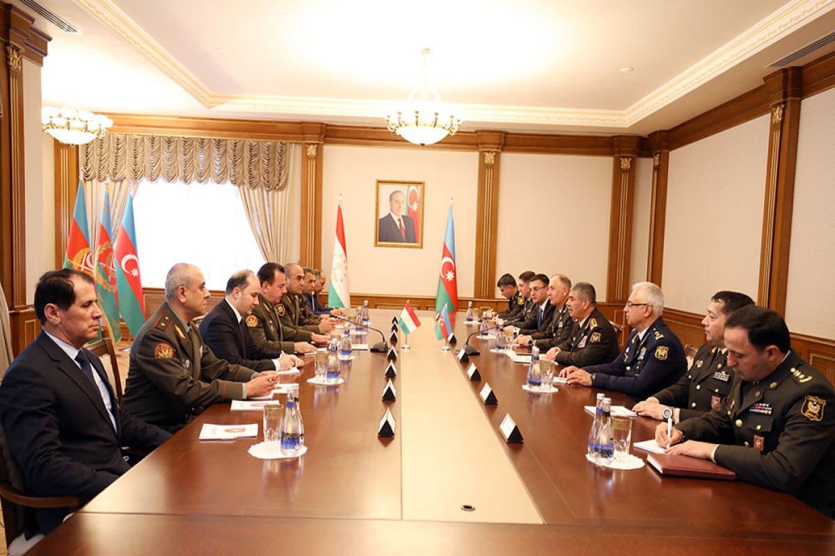 Обсуждены вопросы военного сотрудничества между Азербайджаном и Таджикистаном