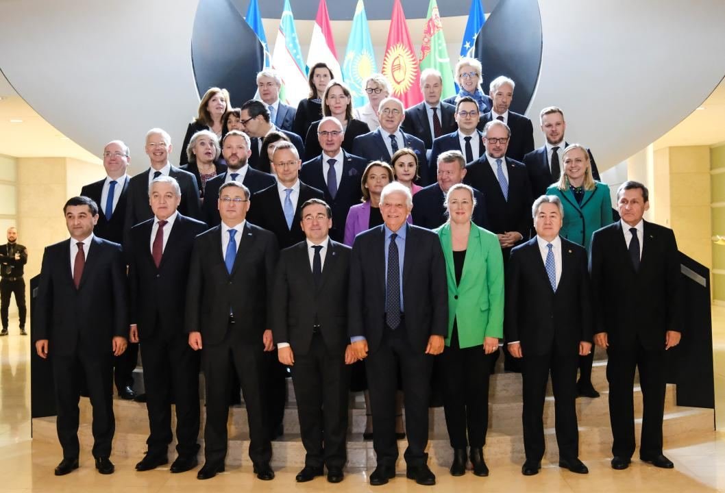 Главы МИД Центральной Азии и ЕС впервые провели полноформатную встречу