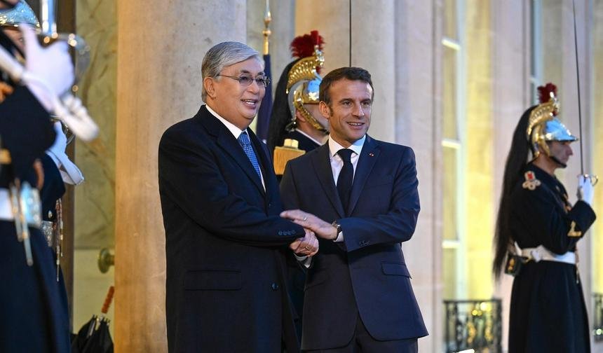 Fransa prezidenti Qazaxıstana rəsmi səfər edəcək
