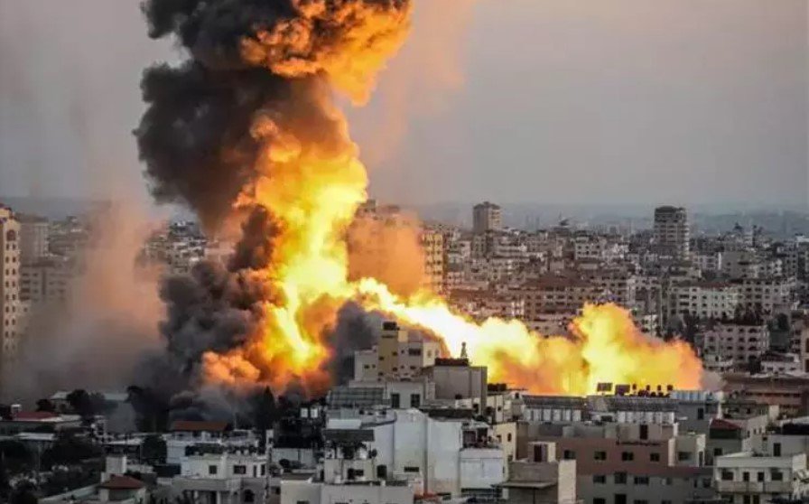 İsrail ordusu Qəzzadakı qaçqınlar düşərgəsini bombalayıb