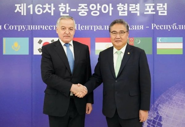 S. Korean FM discusses economic cooperation with Central Asian counterparts