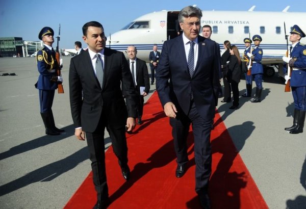 Croatian PM visits Azerbaijan