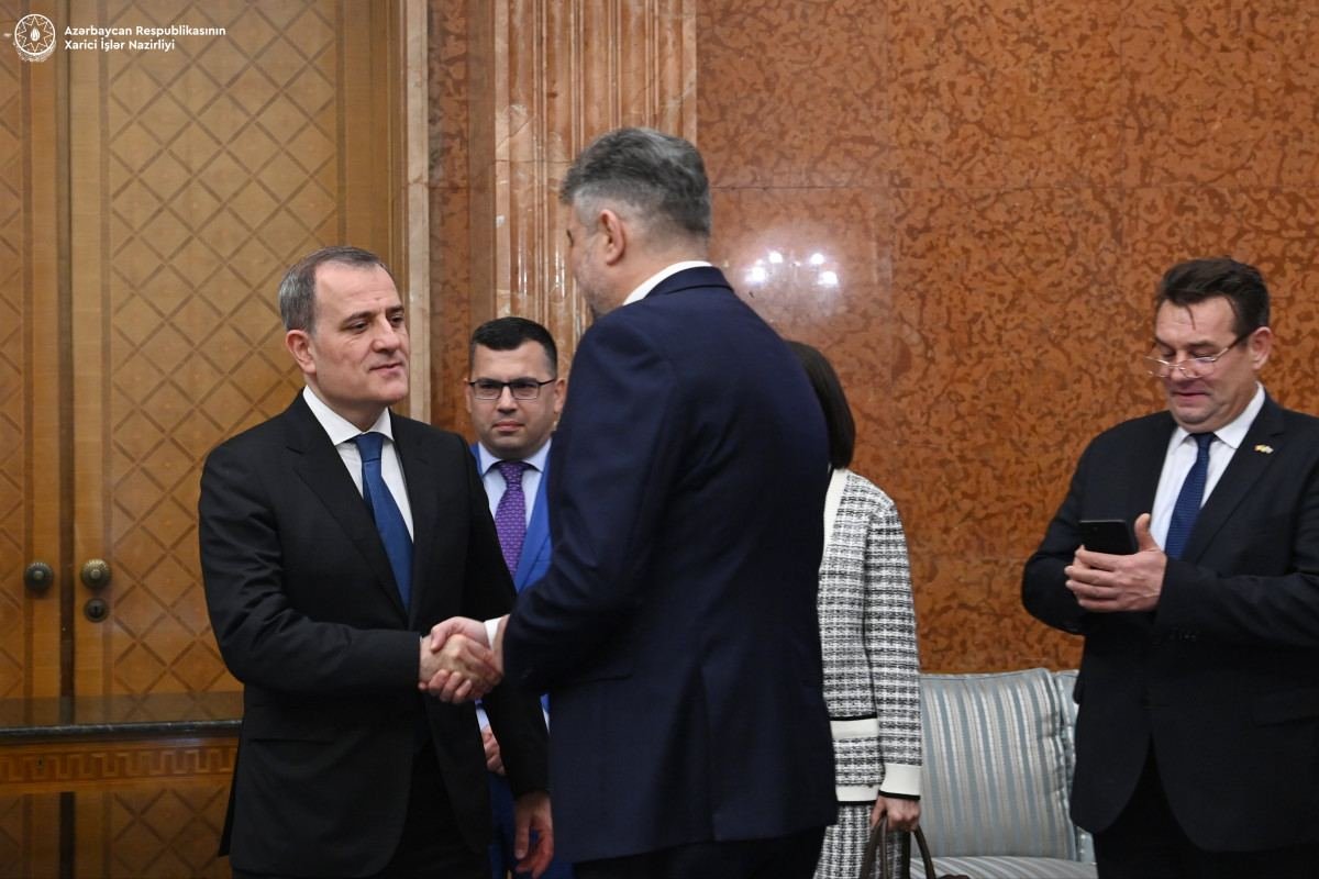 Azerbaijani FM, Romanian PM discuss regional agenda